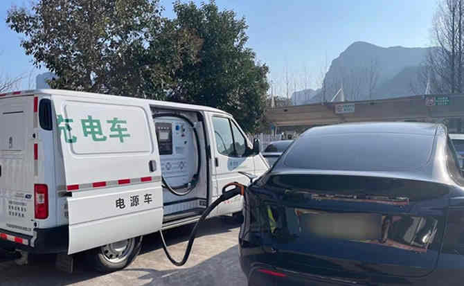 凯里汽车搭电